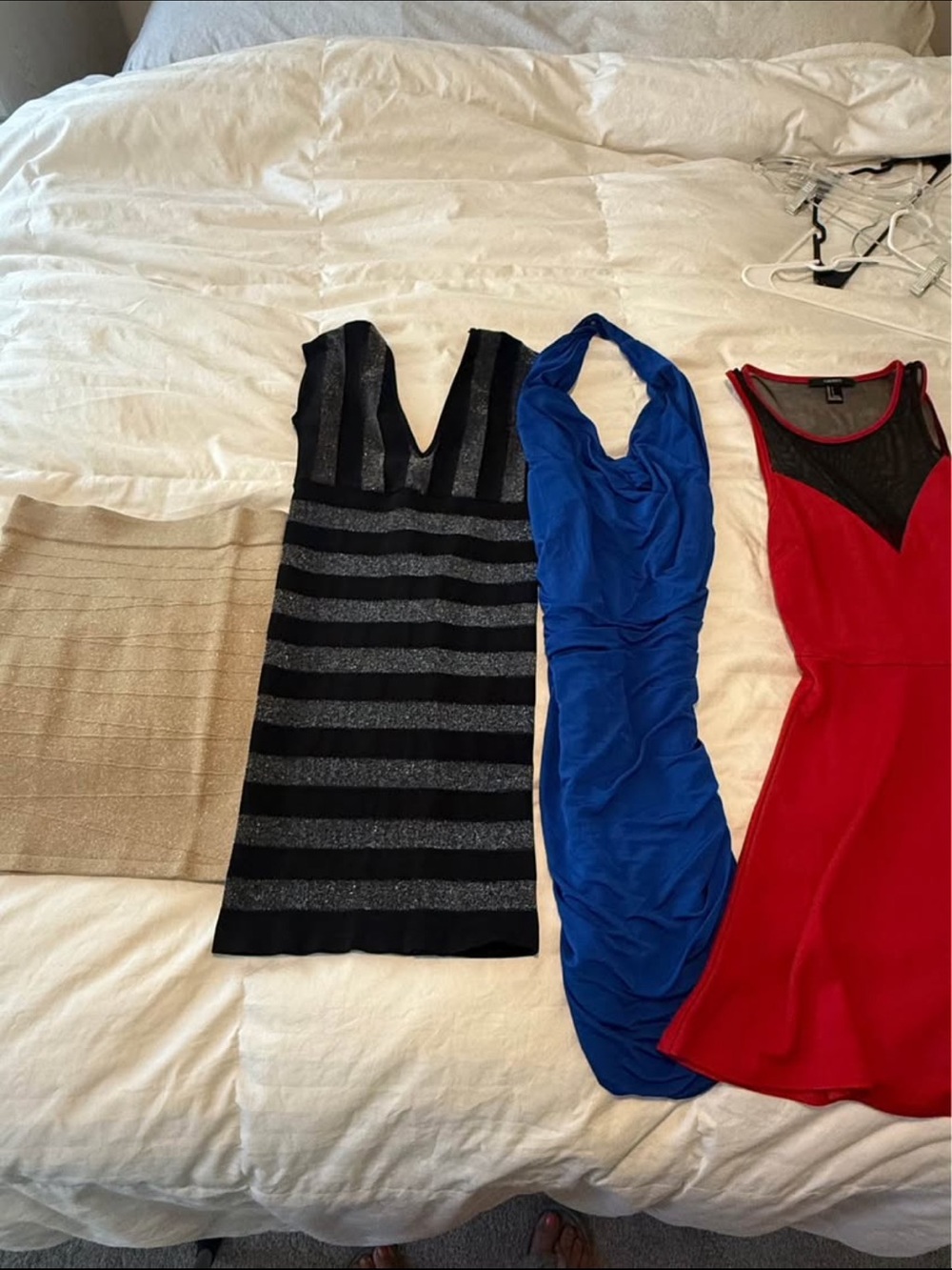 6 STUNNING PIECES + FREE HANGERS! All size Small! Retails over $500!